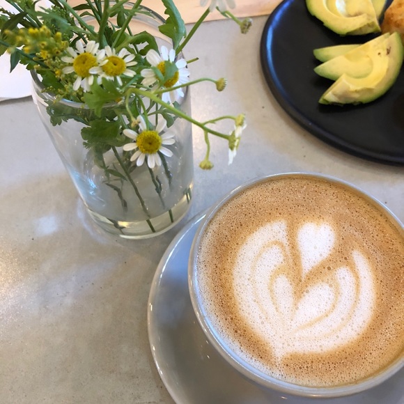 Meet your posher, Tae π Fast Shipper, Top-Rated!! - Picture 2 of 3